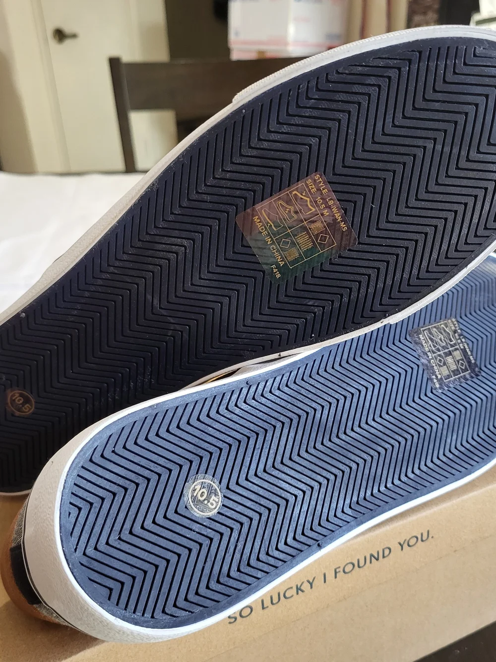 *NEW* Lucky Brand Iwan Canvas Sneaker Men's Size 10.5 Shoes Casual with Box